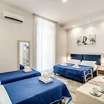 Napoli's Gold Pensionat 3*