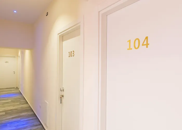 Napoli's Gold Guest house 3*