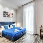 Napoli's Gold Gasthof Neapel