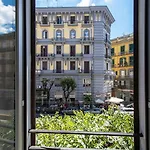 Napoli's Gold 3* Neapel