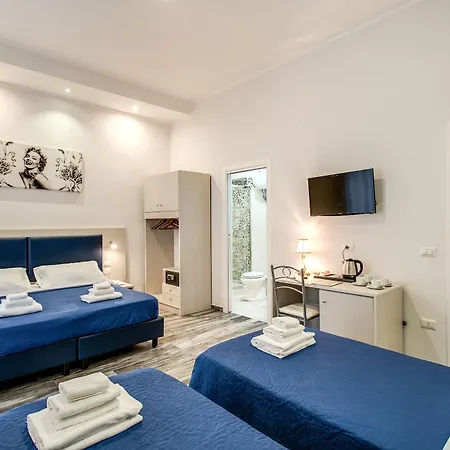 Napoli's Gold Gasthof