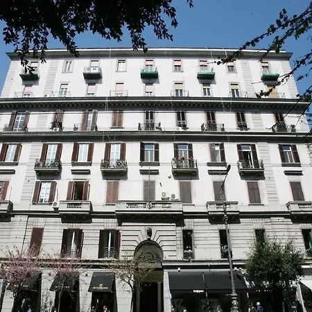 Napoli's Gold Gasthof Neapel